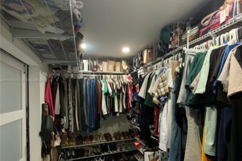 Casa en venta en Miami Gardens, Florida, 3 dormitorios, 165.92 m2 № 2063848 - foto 12