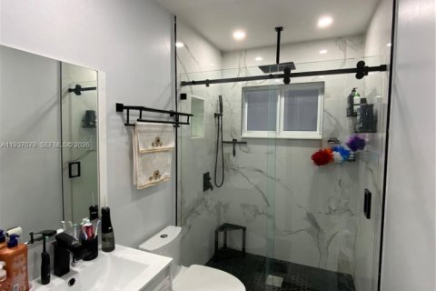 Casa en venta en Miami Gardens, Florida, 3 dormitorios, 165.92 m2 № 2063848 - foto 14