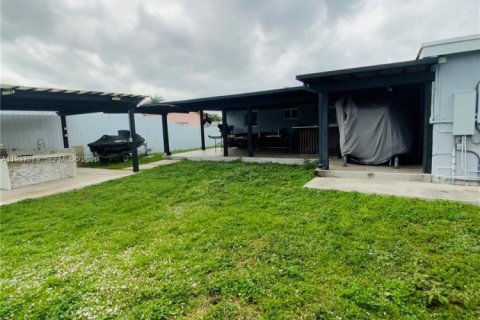 Casa en venta en Miami Gardens, Florida, 3 dormitorios, 165.92 m2 № 2063848 - foto 19