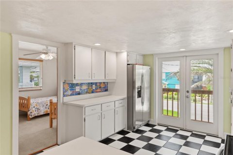 House in New Smyrna Beach, Florida 4 bedrooms, 230.03 sq.m. № 1781036 - photo 23