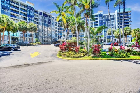 Condo à Hallandale Beach, Floride, 3 chambres  № 2016944