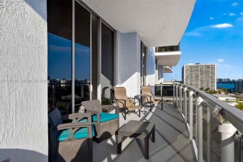 Condominio en venta en North Bay Village, Florida, 2 dormitorios, 161.19 m2 № 2027848 - foto 23