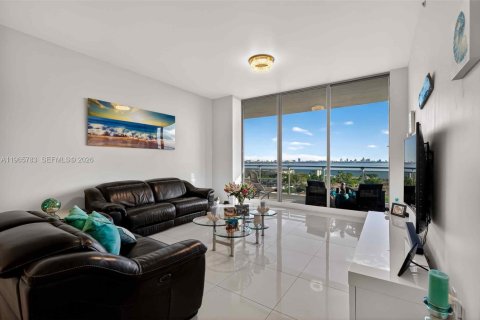 Condominio en venta en North Bay Village, Florida, 2 dormitorios, 161.19 m2 № 2027848 - foto 4