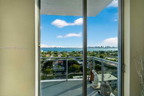 Condominio en venta en North Bay Village, Florida, 2 dormitorios, 161.19 m2 № 2027848 - foto 12