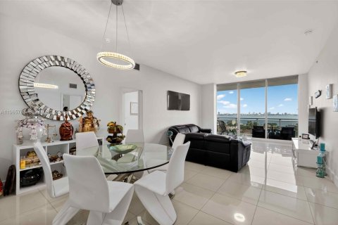 Condominio en venta en North Bay Village, Florida, 2 dormitorios, 161.19 m2 № 2027848 - foto 6