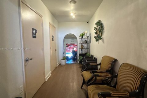 Купить коммерческую недвижимость в Хомстед, Флорида № 2024268 - фото 3