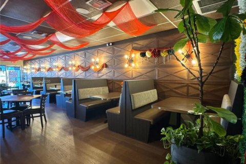 Купить коммерческую недвижимость в Хомстед, Флорида № 2024268 - фото 2