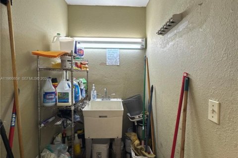 Купить коммерческую недвижимость в Хомстед, Флорида № 2024268 - фото 5