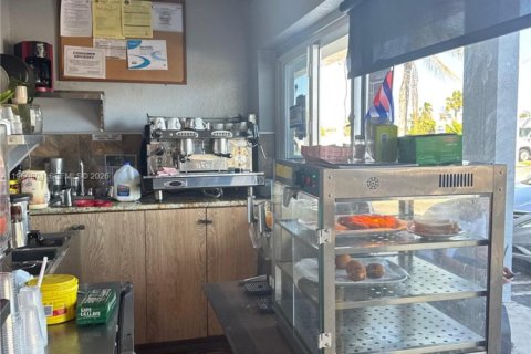 Купить коммерческую недвижимость в Хомстед, Флорида № 2024268 - фото 4