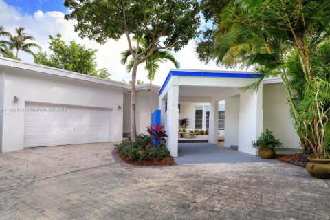 Casa en venta en Miami, Florida, 4 dormitorios, 287.07 m2 № 1221857 - foto 2