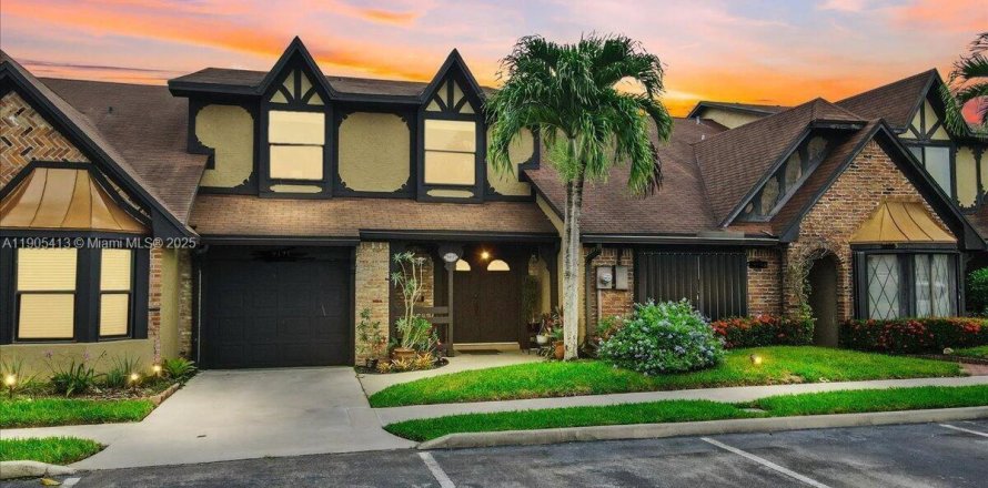 Touwnhouse à Sunrise, Floride 3 chambres, 175.03 m2 № 1956977