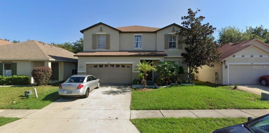 Villa ou maison à Clermont, Floride 4 chambres, 269.97 m2 № 2412675