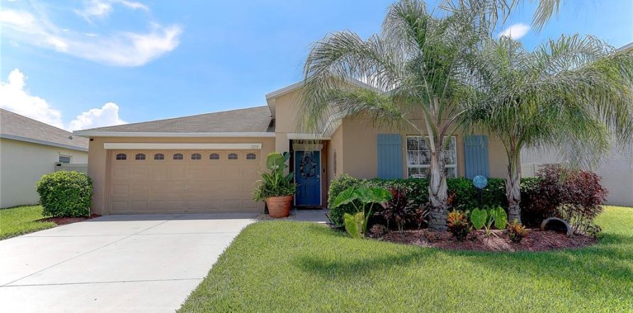 House in Wimauma, Florida 4 bedrooms, 179.77 sq.m. № 1843604