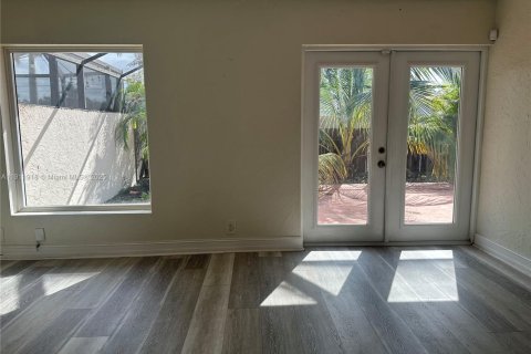 Touwnhouse à vendre à Miami, Floride: 3 chambres, 138.61 m2 № 1969207 - photo 11