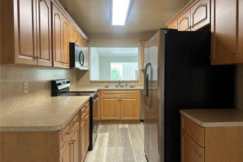 Touwnhouse à vendre à Miami, Floride: 3 chambres, 138.61 m2 № 1969207 - photo 22