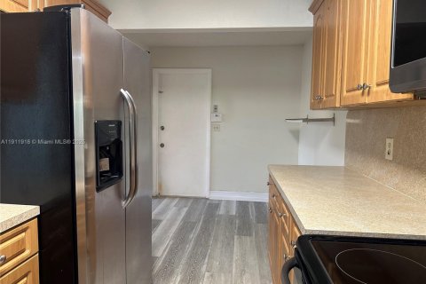 Touwnhouse à vendre à Miami, Floride: 3 chambres, 138.61 m2 № 1969207 - photo 20