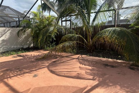 Touwnhouse à vendre à Miami, Floride: 3 chambres, 138.61 m2 № 1969207 - photo 9