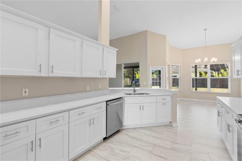 Casa en alquiler en Apopka, Florida, 4 dormitorios, 245.45 m2 № 1906773 - foto 11