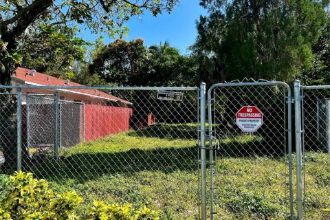 Land in Fort Lauderdale, Florida № 996414 - photo 1