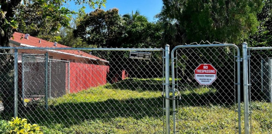Land in Fort Lauderdale, Florida № 996414