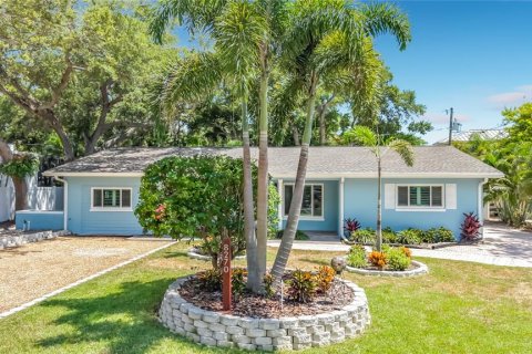 Villa ou maison à Saint Petersburg, Floride 3 chambres, 204.01 m2 № 2372905