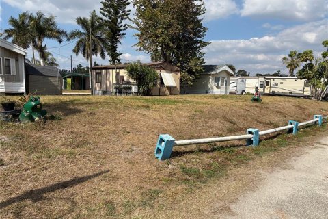 Commercial property in Punta Gorda, Florida 579.06 sq.m. № 2102004 - photo 20