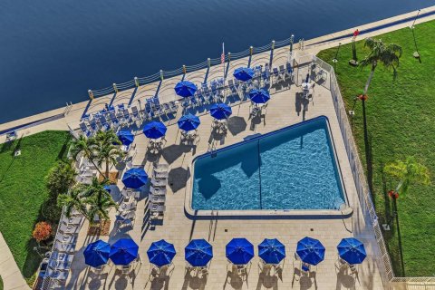 Condominio en venta en Boynton Beach, Florida, 2 dormitorios, 111.48 m2 № 2261767 - foto 28