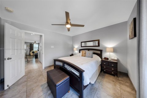 Condo in Miami, Florida, 1 bedroom  № 1715644 - photo 17