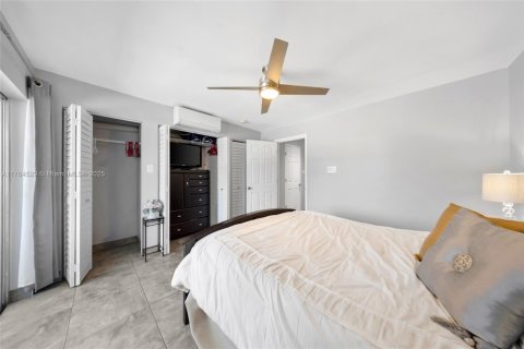 Condo in Miami, Florida, 1 bedroom  № 1715644 - photo 20