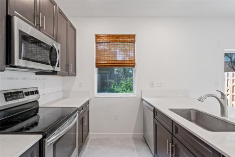 Adosado en venta en Homestead, Florida, 3 dormitorios, 123.65 m2 № 1946925 - foto 12