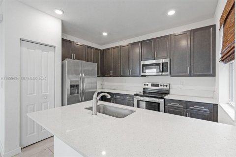 Adosado en venta en Homestead, Florida, 3 dormitorios, 123.65 m2 № 1946925 - foto 10