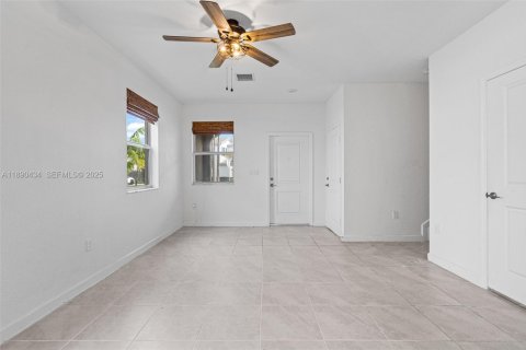 Adosado en venta en Homestead, Florida, 3 dormitorios, 123.65 m2 № 1946925 - foto 8