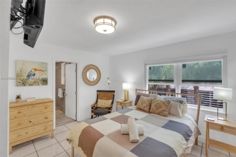 Villa ou maison à louer à Miami, Floride: 41.81 m2 № 1957125 - photo 8