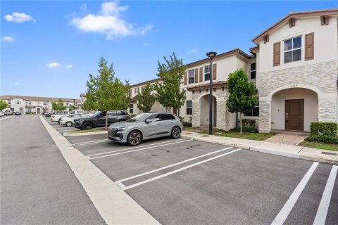 Touwnhouse à vendre à Miami, Floride: 3 chambres, 129.41 m2 № 2011979 - photo 4
