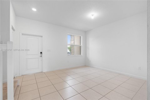 Touwnhouse à vendre à Miami, Floride: 3 chambres, 129.41 m2 № 2011979 - photo 8