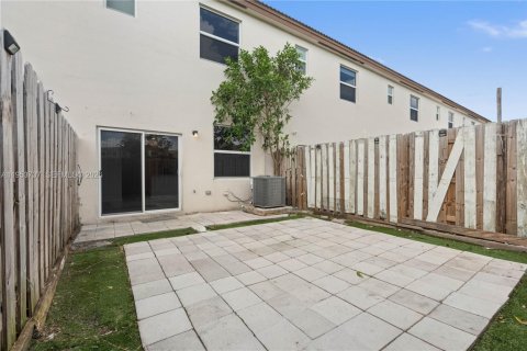 Touwnhouse à vendre à Miami, Floride: 3 chambres, 129.41 m2 № 2011979 - photo 26