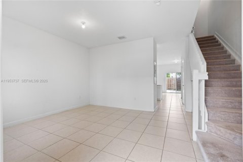 Touwnhouse à vendre à Miami, Floride: 3 chambres, 129.41 m2 № 2011979 - photo 6