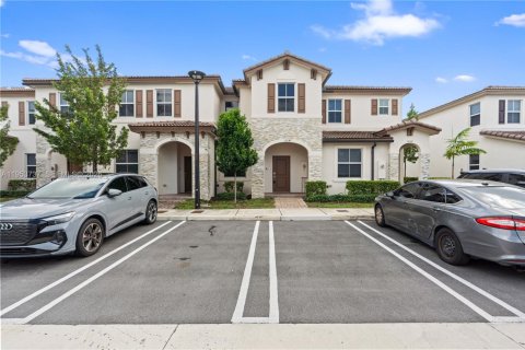 Touwnhouse à vendre à Miami, Floride: 3 chambres, 129.41 m2 № 2011979 - photo 5