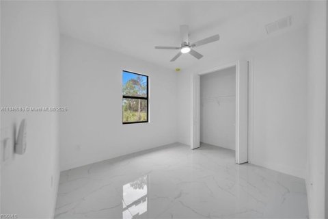 House in Lehigh Acres, Florida 4 bedrooms № 1846297 - photo 28