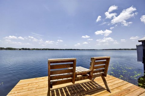 Villa ou maison à louer à Orlando, Floride: 4 chambres, 250.84 m2 № 2277143 - photo 11