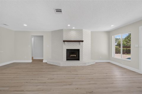 Villa ou maison à louer à Orlando, Floride: 4 chambres, 250.84 m2 № 2277143 - photo 8