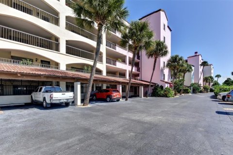 Condo in Daytona Beach, Florida, 3 bedrooms № 2330536