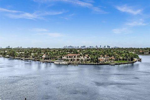 Condo in Miami Beach, Florida, 1 bedroom  № 1714562 - photo 8