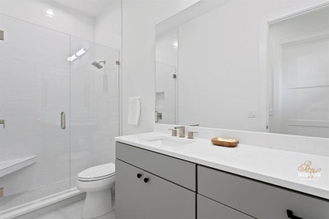 Casa en venta en Tampa, Florida, 5 dormitorios, 447.79 m2 № 1839074 - foto 20