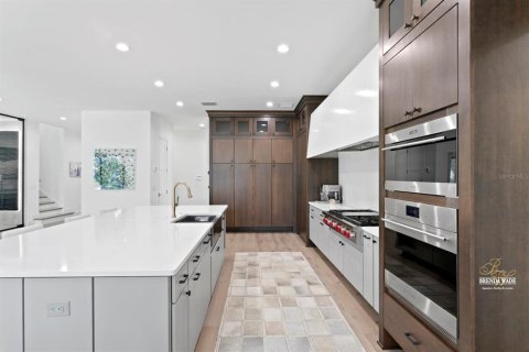 Casa en venta en Tampa, Florida, 5 dormitorios, 447.79 m2 № 1839074 - foto 14