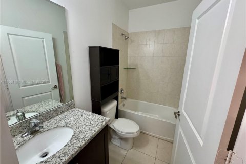 Townhouse in Homestead, Florida 4 bedrooms, 156.08 sq.m. № 1956993 - photo 27