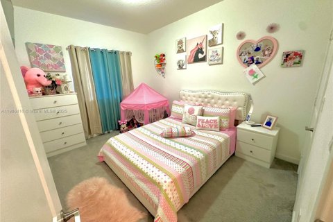 Townhouse in Homestead, Florida 4 bedrooms, 156.08 sq.m. № 1956993 - photo 19