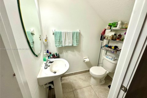 Townhouse in Homestead, Florida 4 bedrooms, 156.08 sq.m. № 1956993 - photo 15