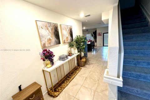 Townhouse in Homestead, Florida 4 bedrooms, 156.08 sq.m. № 1956993 - photo 5