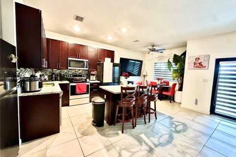 Townhouse in Homestead, Florida 4 bedrooms, 156.08 sq.m. № 1956993 - photo 8